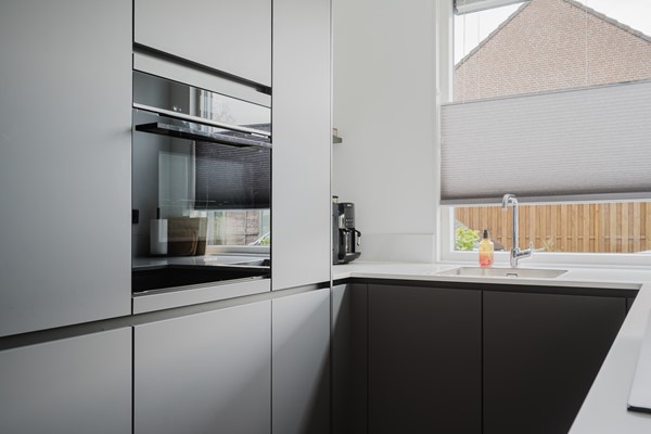 Medium property photo - P. Hellendaalstraat 14, 3208 AP Spijkenisse